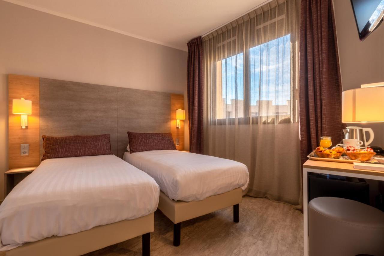 Hotel Bahia Вильнёв-Лубе Экстерьер фото